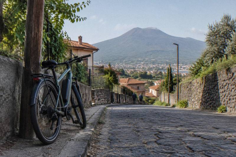 E-Bike Ride to the Crater