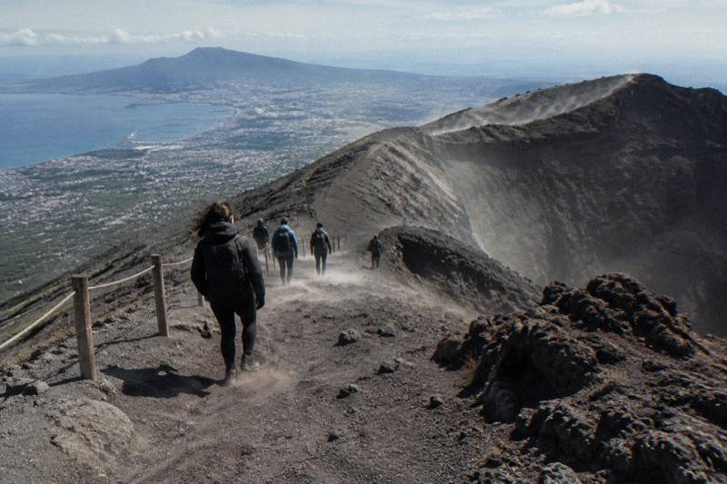 Shared Bus, Self-Guided Hike