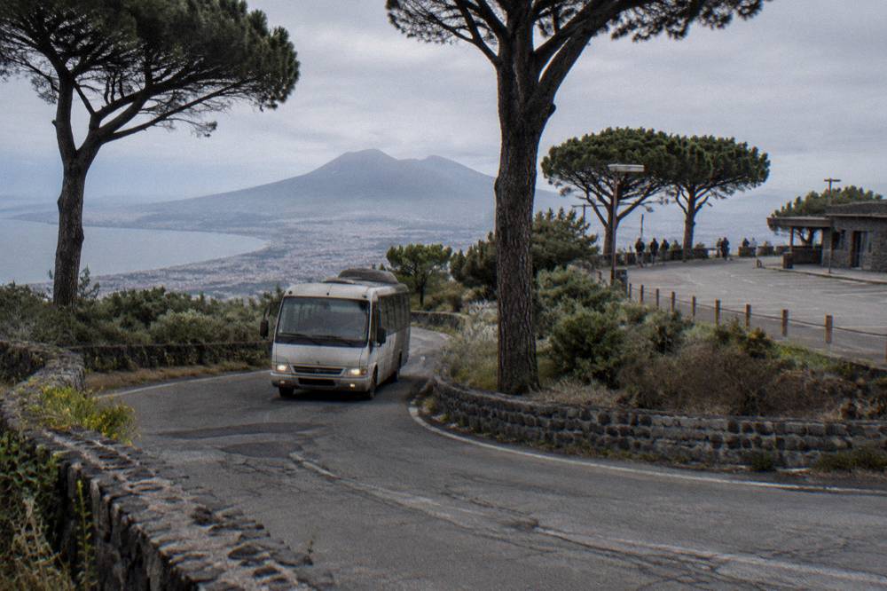Road winding up through pine woods toward the Vesuvius trailhead